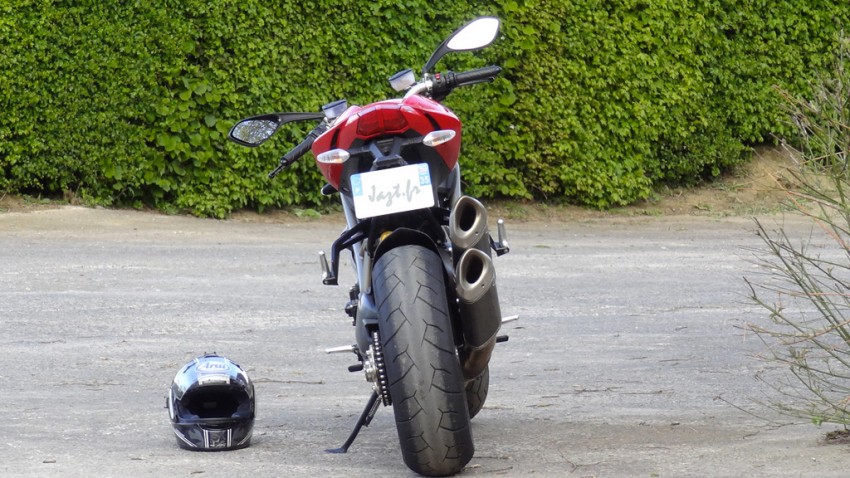 Ducati Streetfighter : moto sportive Italiennje