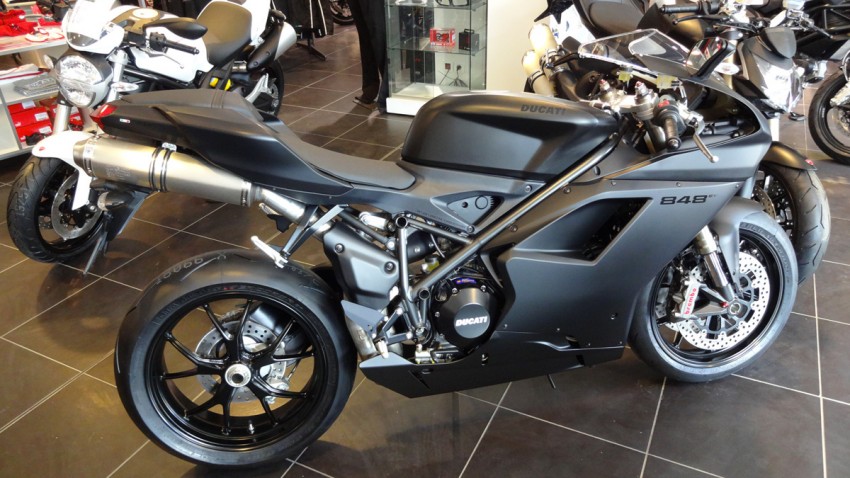 Ducati 848 evo black mat