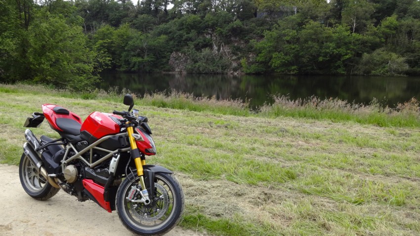 S20 Bridgestones sur le Ducati 1098