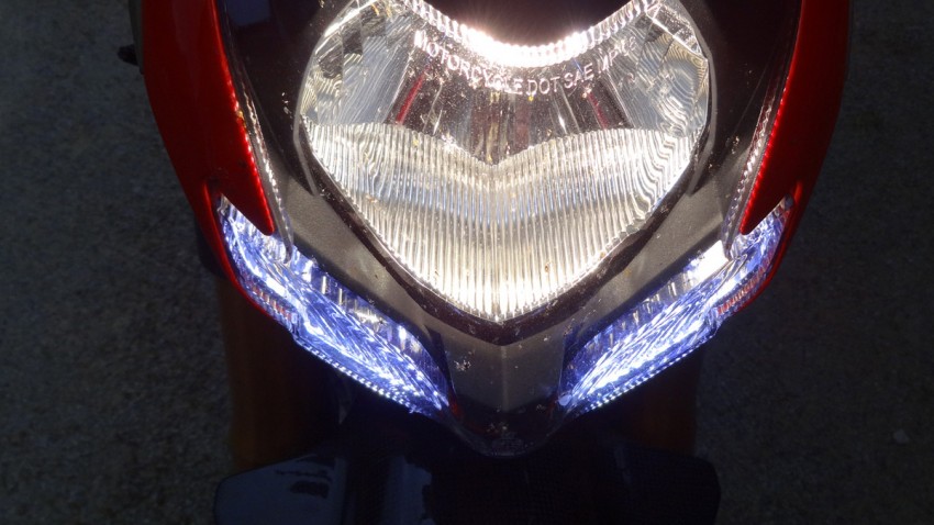 optique avant du Streetfighter 1098 S