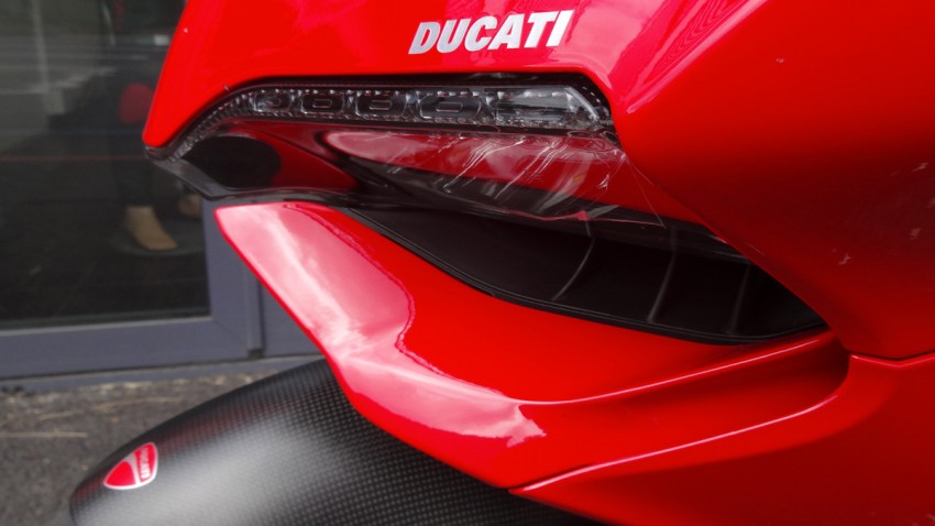 Optique avant de la Ducati 