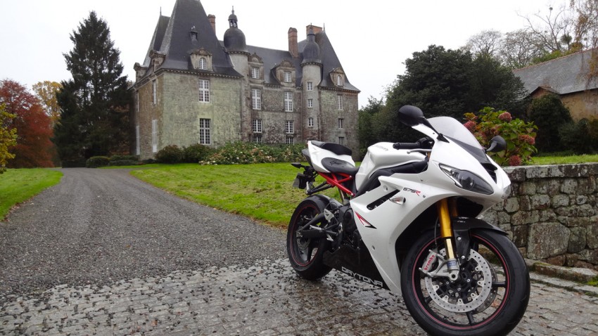 moto sportive à Rennes