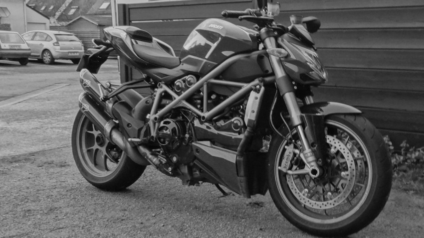 Moto Ducati 1098 S Streetfighter