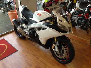 Aprilia RSV 4 APRC Rennes : concession moto passion