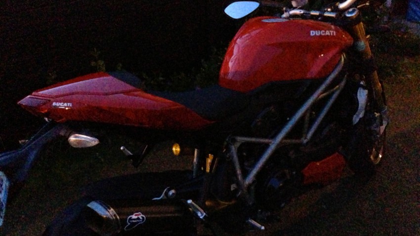 Moto Ducati propre : Merci Meguiar's