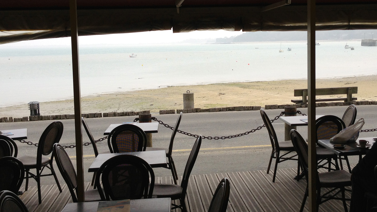 vue mer depuis la terrasse du Tangon à Cancale