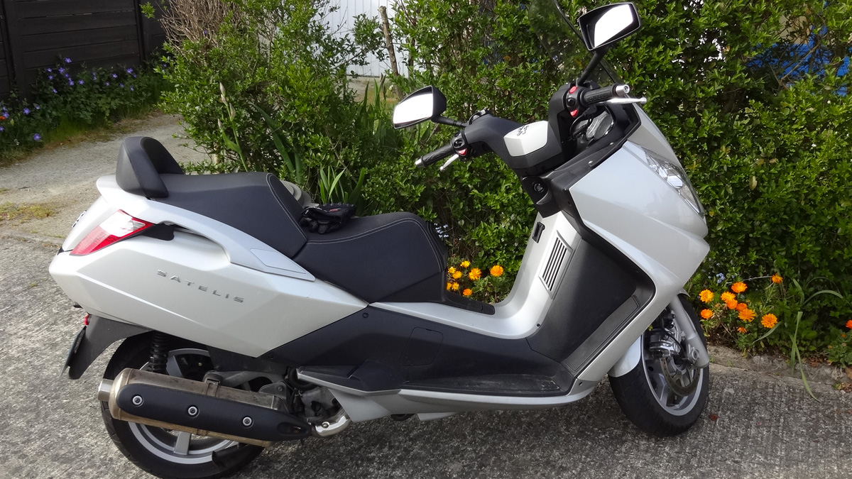 maxi scooter Satelis Peugeot 500