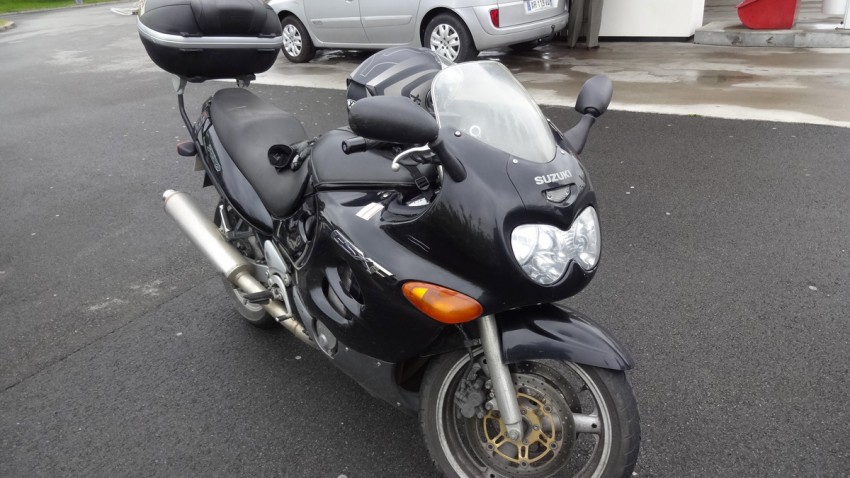 Suzuki GSXF 750