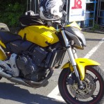 moto Honda Hornet 600 jaune