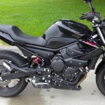 moto Yamaha XJ6