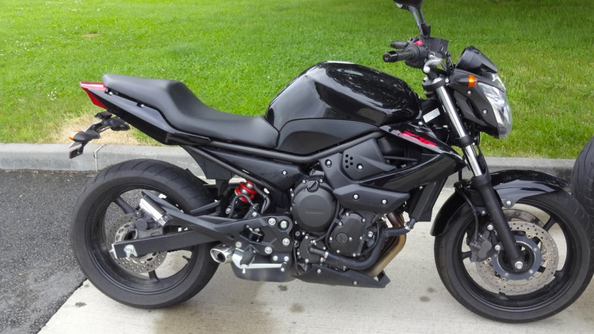 moto Yamaha XJ6