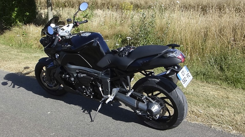 essai moto Rennes Jazt.com