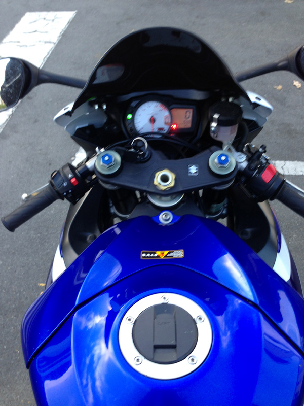 position de conduite GSXR 750