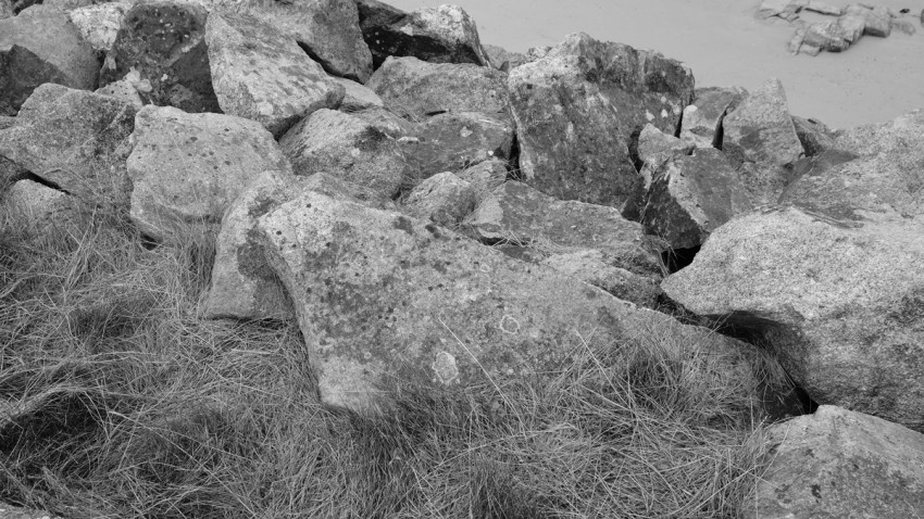 les rochers à Santec à la plage du Dossen