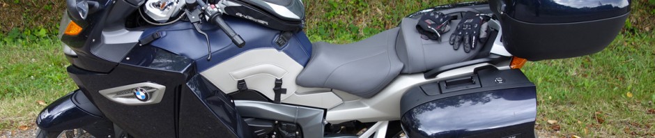 moto BMW Bretonne sous la pluie