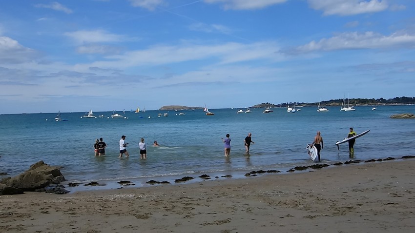 motard bretons se baignent dans la manche