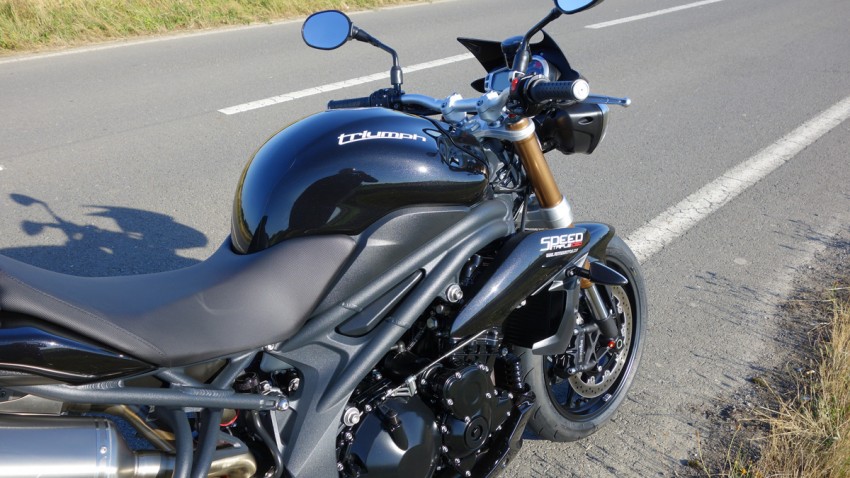 moto speed triple triumph Rennes