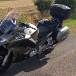 moto yamaha FJR 1300 : idéale pour rouler loin