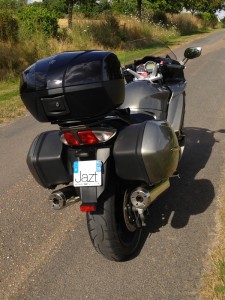 Valise et top case sur le FJR 1300 Yamaha