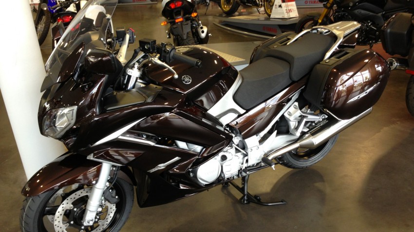 motoi yamaha 1300 FJR marron chocolat 2013