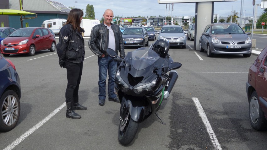 Marylène et Didier autour du ZZRT 1400 de David Jazt