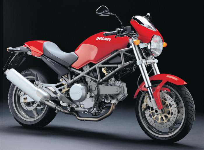 Ducati monster 620 à Rennes