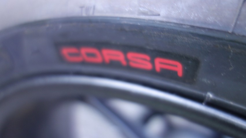 Corsa : pneu moto