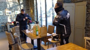 Le départ du Hangar, biscuiterie de Ploërmel, des motards Rennais