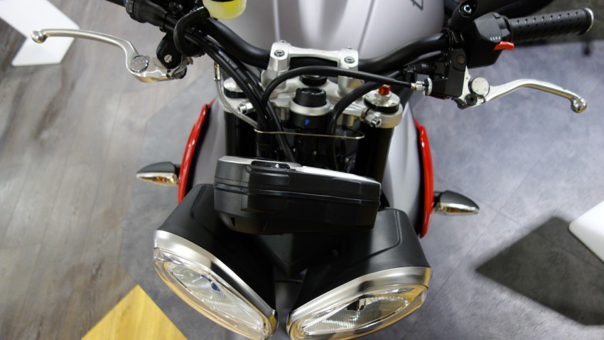 tête de fourche Street Triple