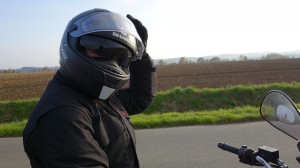 mathieu, le motard Rennais en Bandit 650 S bordeaux voire rouge