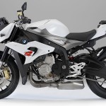 moto BMW S 1000 R 2014 blanche