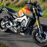 MT 09 orange à Rennes : moto d'essai Yamaha