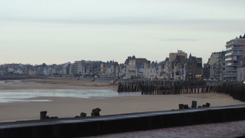 Digue de Saint-Malo : les grandes marées 2013