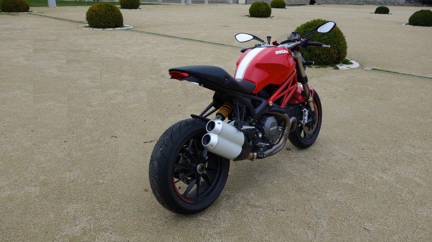 monster 1100 evo à Laval près de Rennes