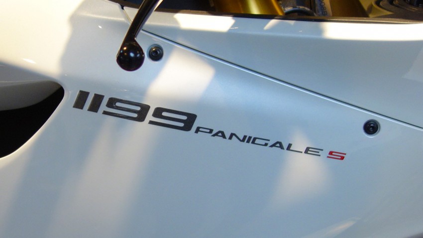 1199 S Panigale S blanche au Ducati Store de Nantes : concession moto
