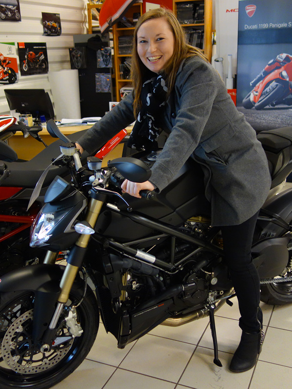 Ducati Store la Roche sur Yon (Lebrasseur moto) : Streetfighter 848 noir mat