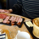 assiette de charcuterie au Breizh Café de Cancale