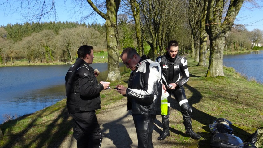 les 3 copains à moto