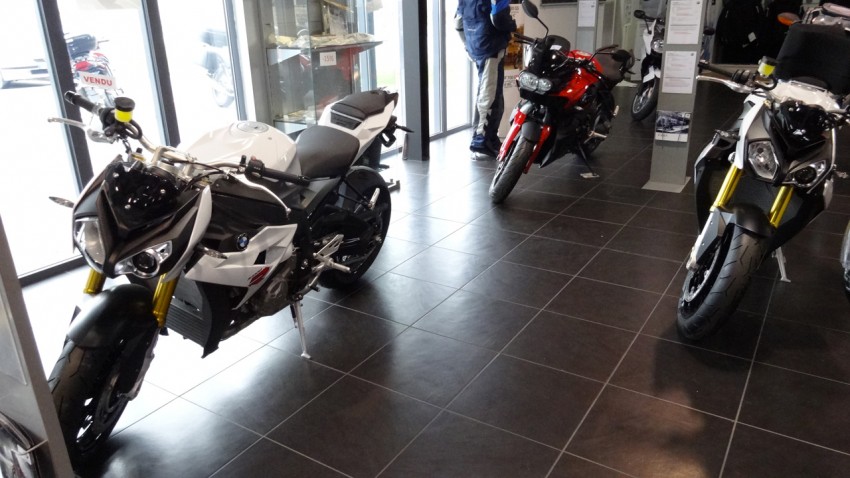 essayer le S1000R chez BMW moto Boxer Passion à Rennes