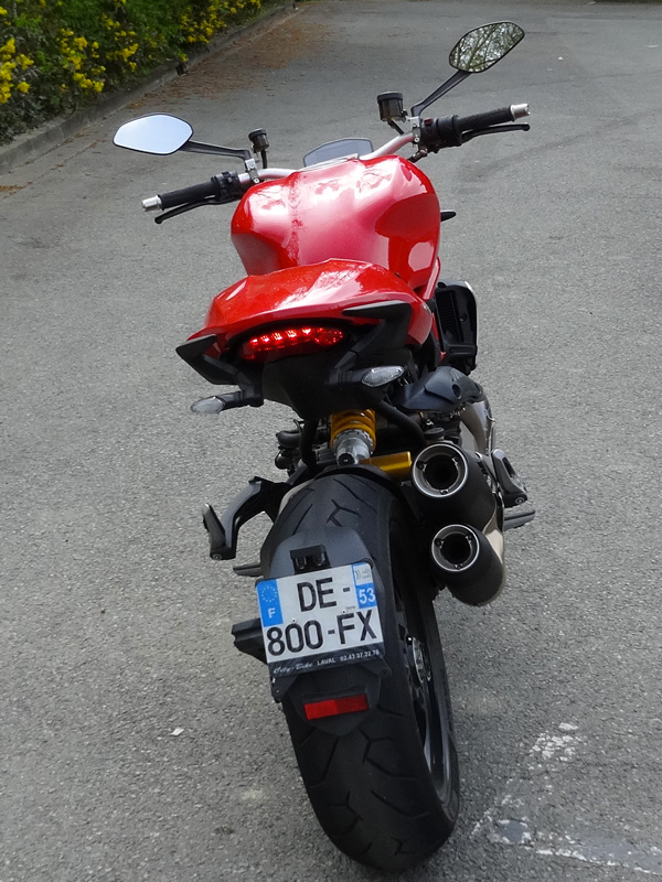 Monster 1200 S vue de derrière