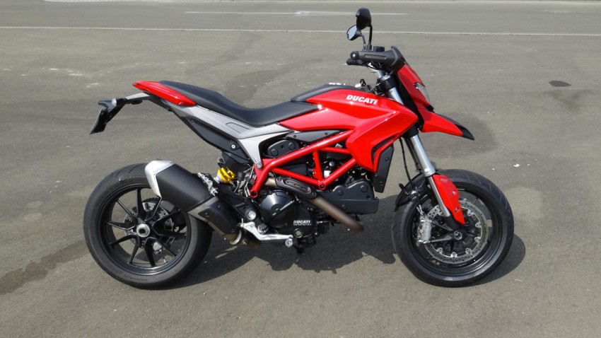 moto ducati : city bike laval et l'hypermotard