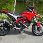 moto ducati super motard