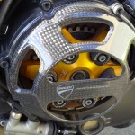 embrayage à sec ouvert sur Ducati