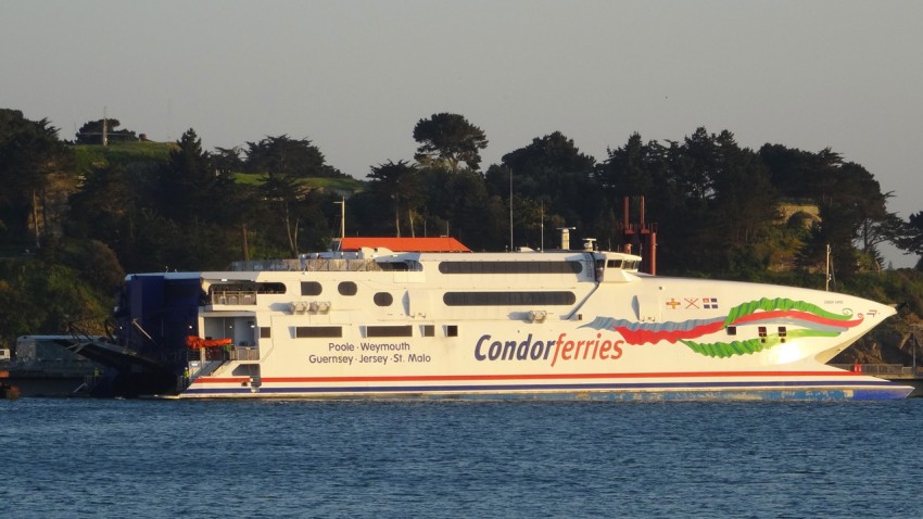 Ferries à Saint-Malo pour Jersey