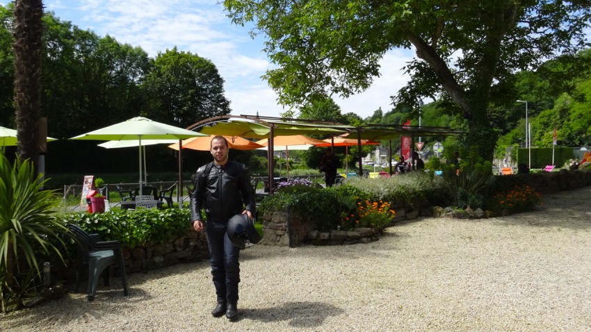 Motard à Dinan, au pot de Dinan