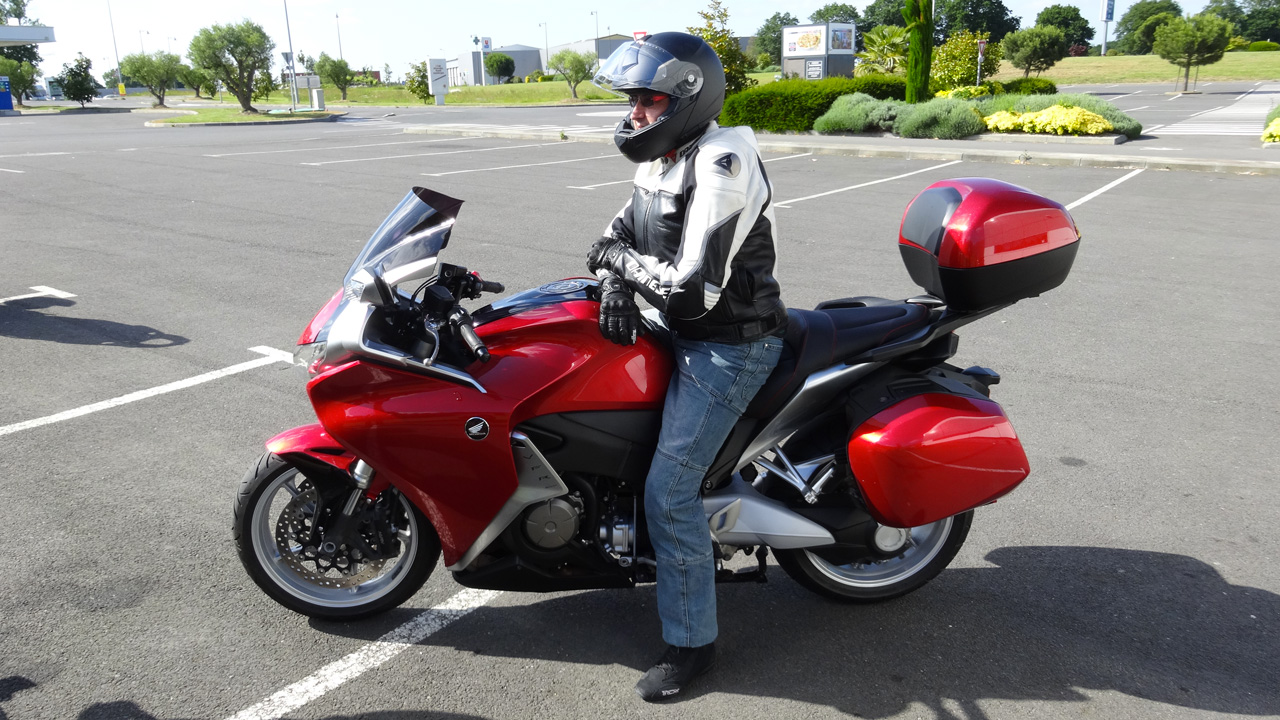 Ludovic sur son VFR 1200 Honda