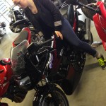Laura en GPZ, première moto pour une motarde débutante