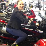 Laura sur sa moto