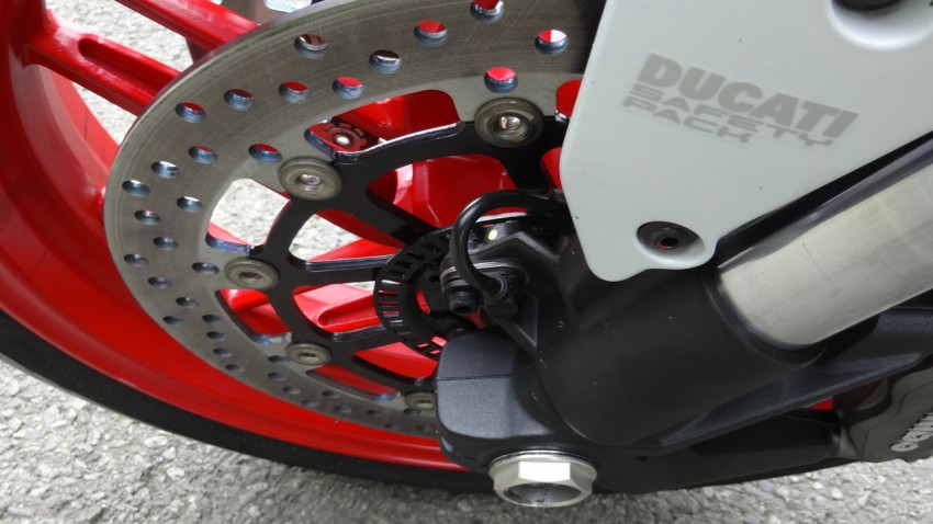 freinage ABS de série du le 821 Ducati Monster