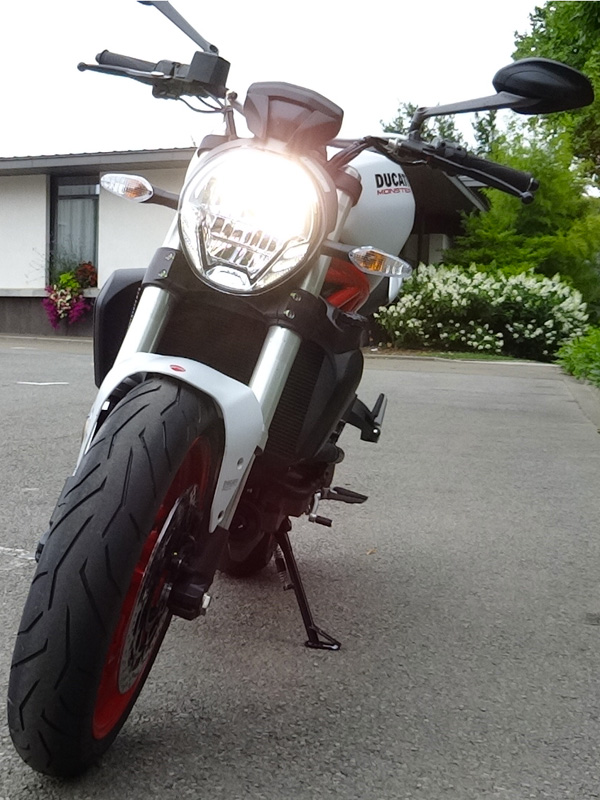 moto Ducati à Laval